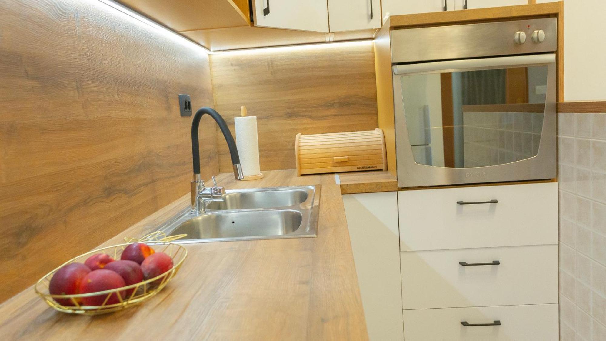 New Delux Green Garden Apartment With Hotube **** 斯普利特 外观 照片