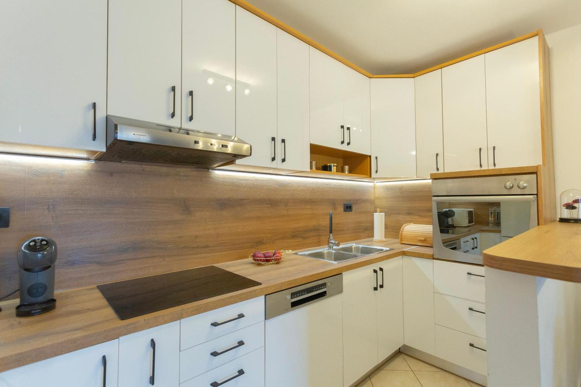 New Delux Green Garden Apartment With Hotube **** 斯普利特 外观 照片